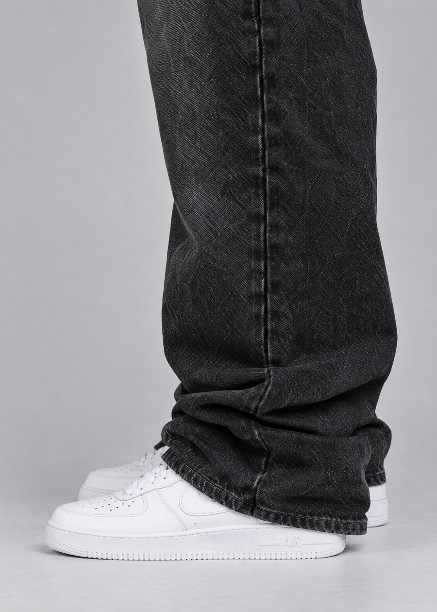 Washed Baggy Jeans – MILO – Seitliche Detailaufnahme – MAN